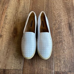 Clark’s soft cushion white perforated espadrille 7